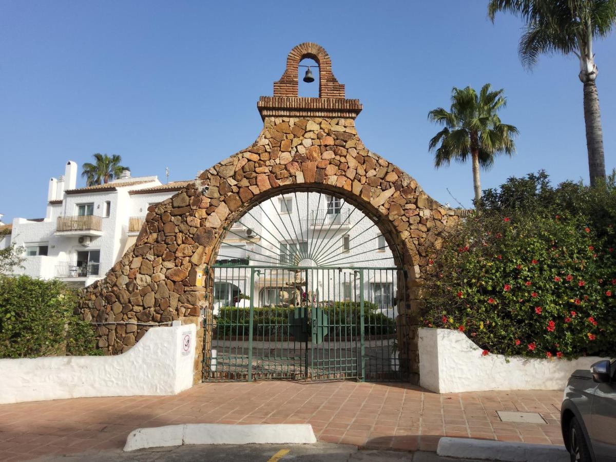 Tranquility Studio Apartment Malaga Bagian luar foto